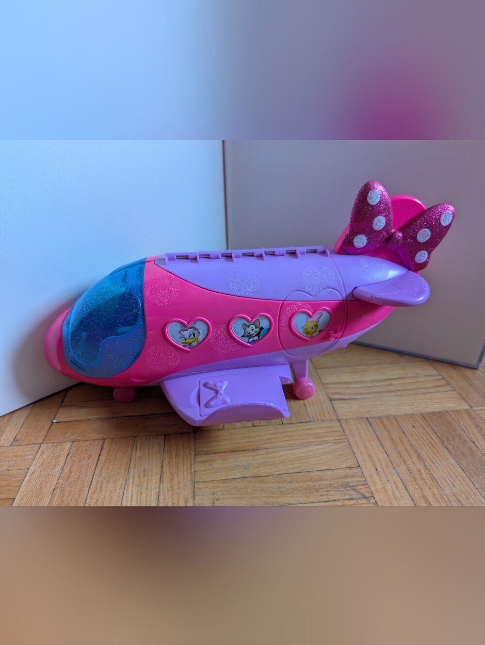Minnie Mouse Airplane with Minnie Mouse Figure